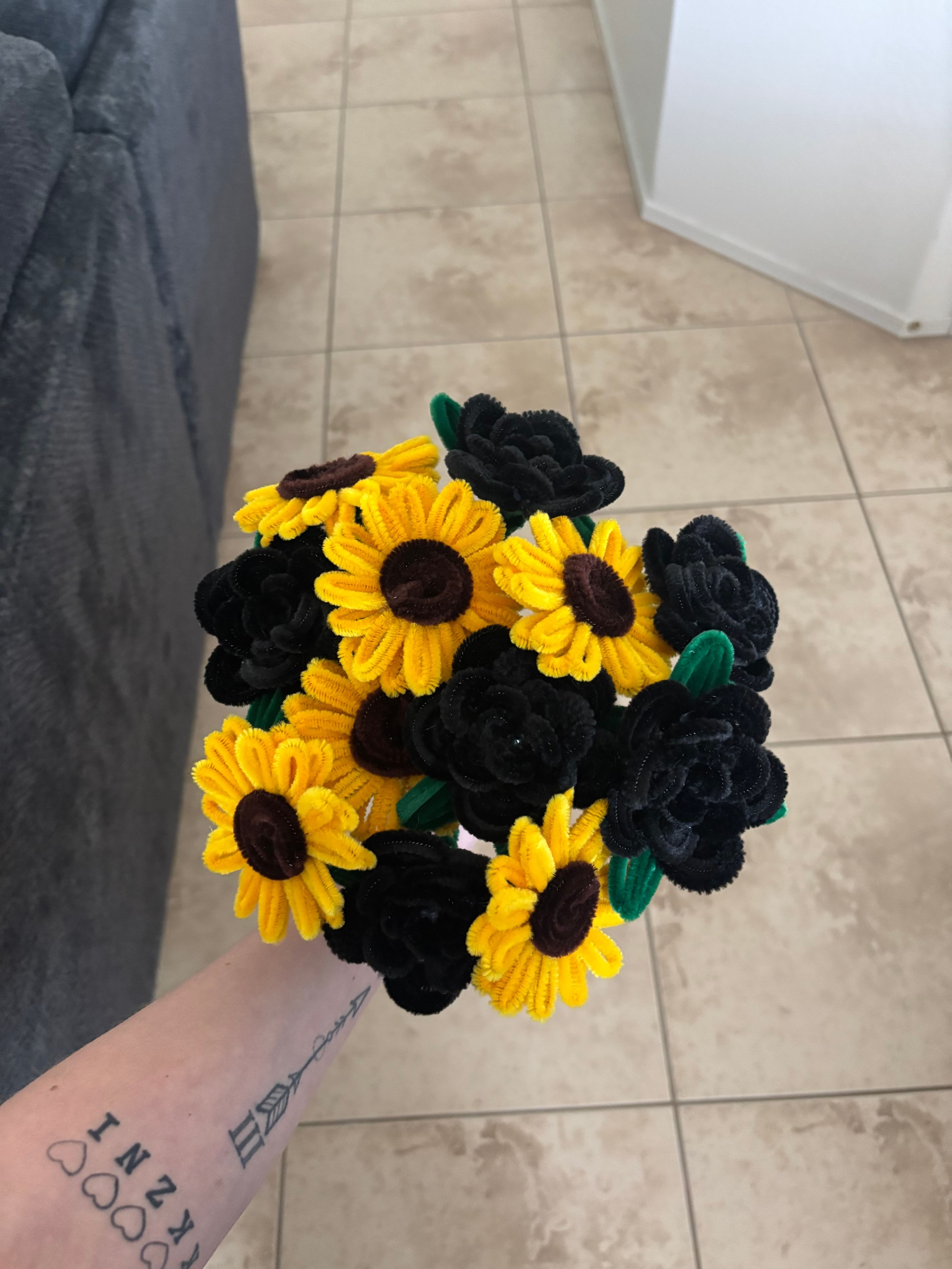 Sunflower/Rose bundle (wrapped in a bouquet)
